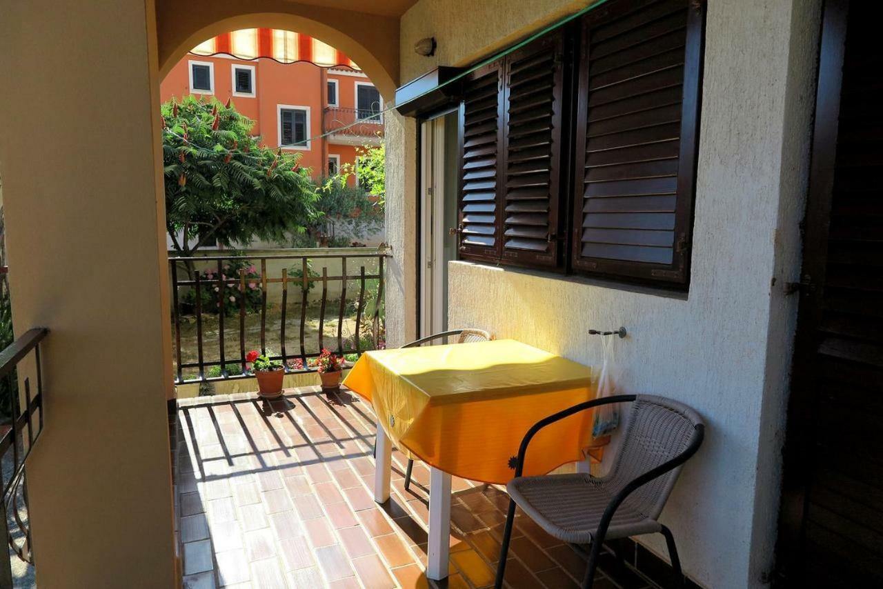 Lili Apartment Rovinj Exterior photo
